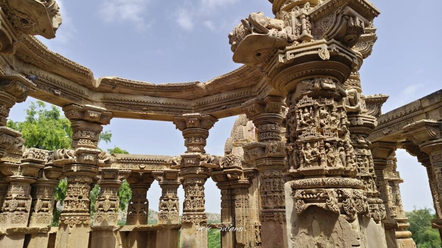 Image of the carving at Kiradu Historical Temple