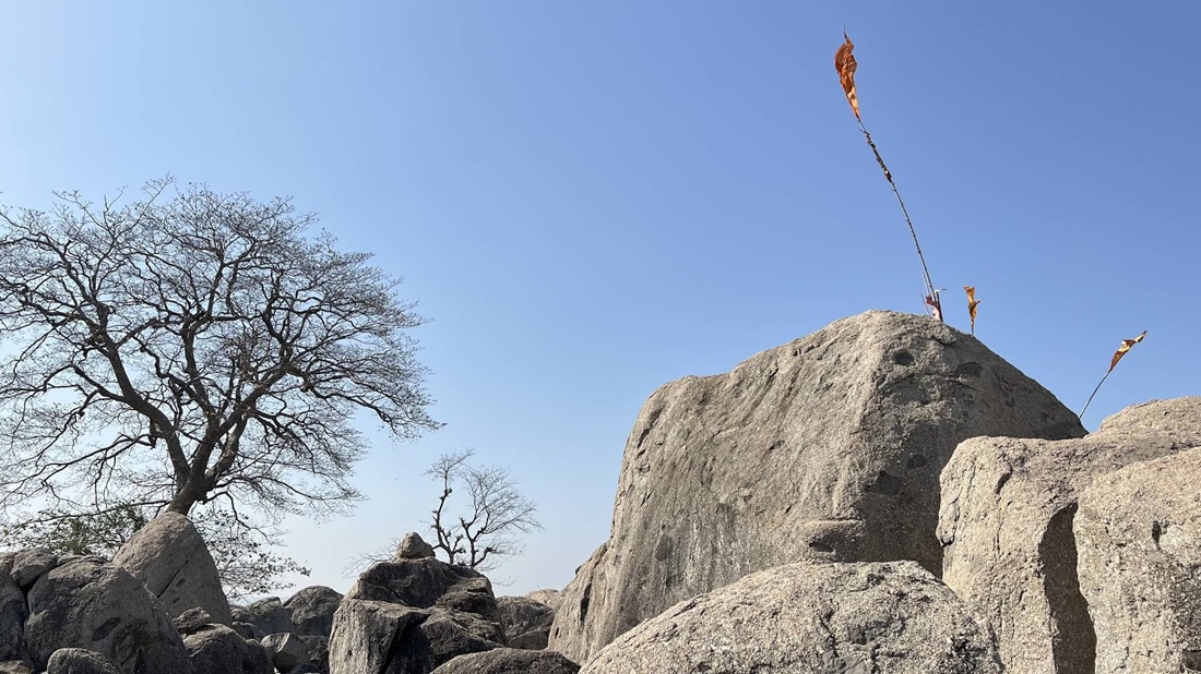 Main image of the mountain of rinchhiya mahdev located at
