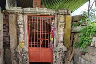 front view of Hanuman Mandir Panch Khobla